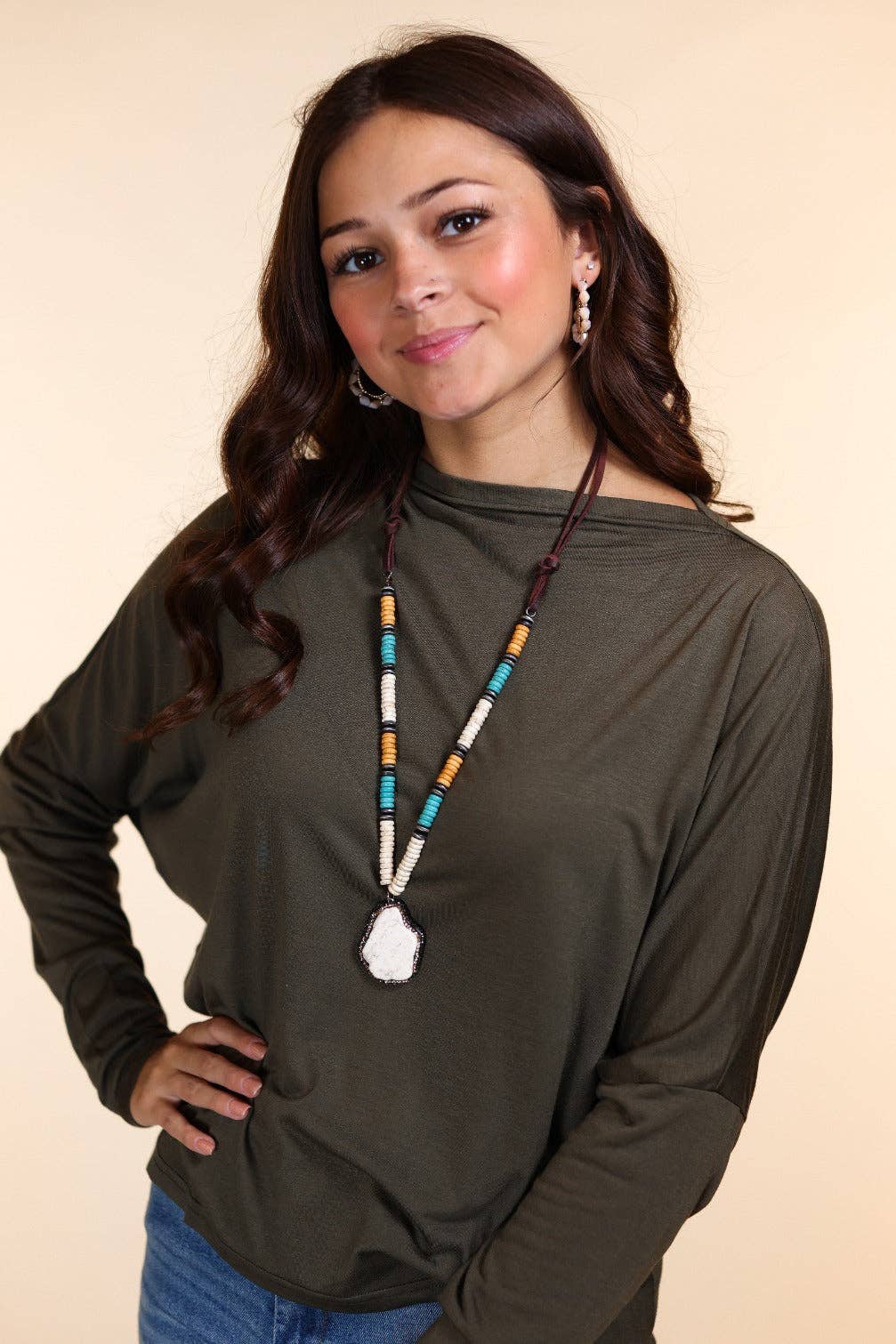 COWGIRL CHIC RHINESTONE WHITE STONE SLAB MIXED DISK BEAD BROWN FAUX LEATHER NECKLACE
