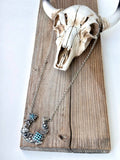 Western Style Horseshoe Checker Lucky Pendant Necklace