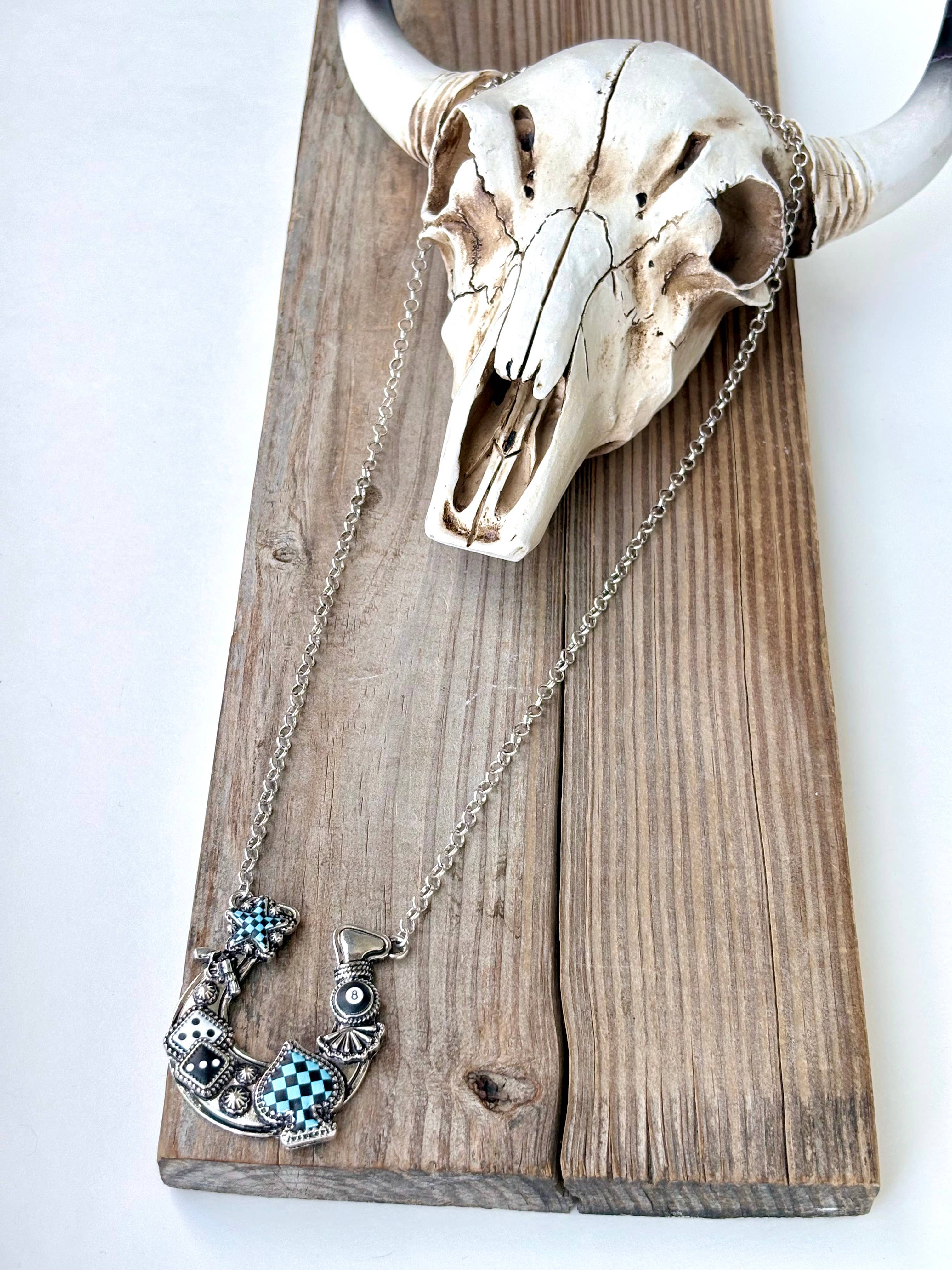 Western Style Horseshoe Checker Lucky Pendant Necklace