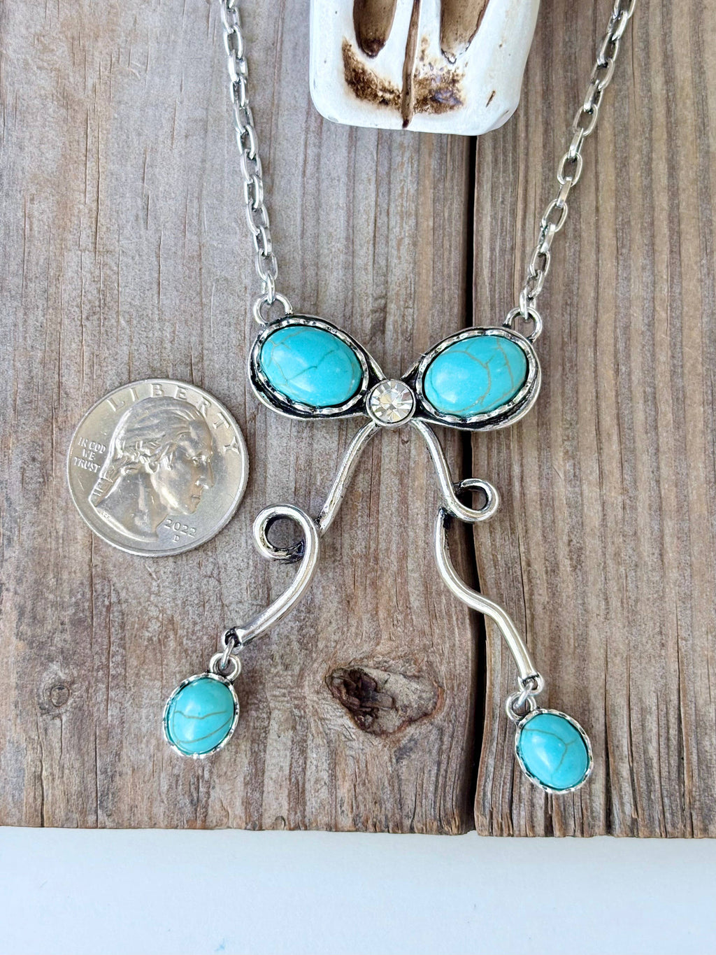 Western Style Turquoise Stone Coquette Bow Pendant Necklace