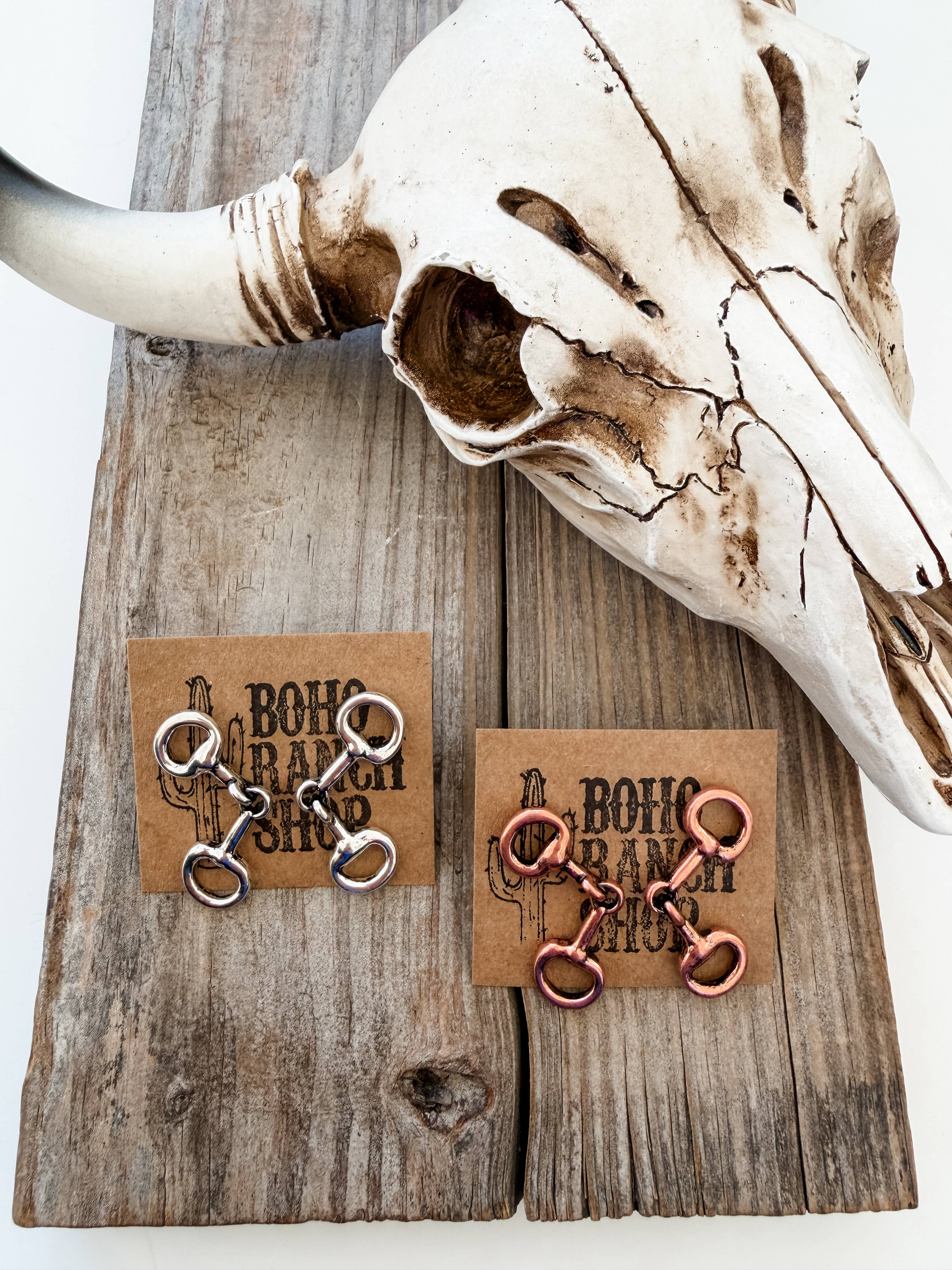 Western Post Horsebit Groove Earrings - silver | Copper